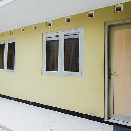 Griya Batik Giri Sekar Homestay Yogyakarta Ngoại thất bức ảnh