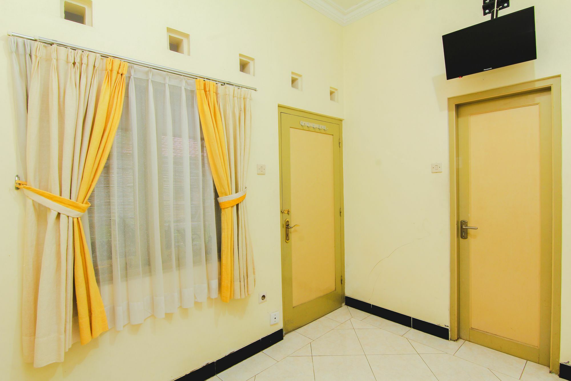 Griya Batik Giri Sekar Homestay Yogyakarta Ngoại thất bức ảnh